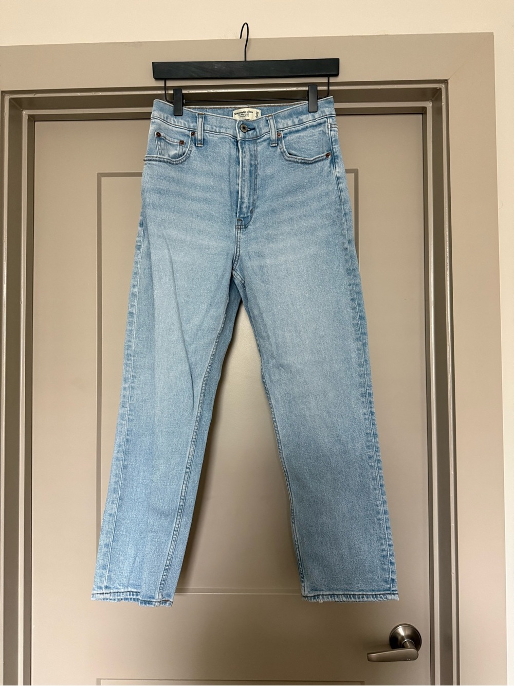 Abercrombie & Fitch Curve Love Ankle Straight Ultra High-Rise Jeans